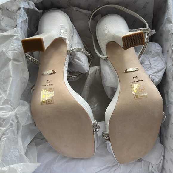 Badgley Mischka Urbana Stiletto Heels - Picture 4 of 9